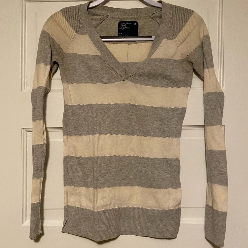 American Eagle grey and white striped long sleeve